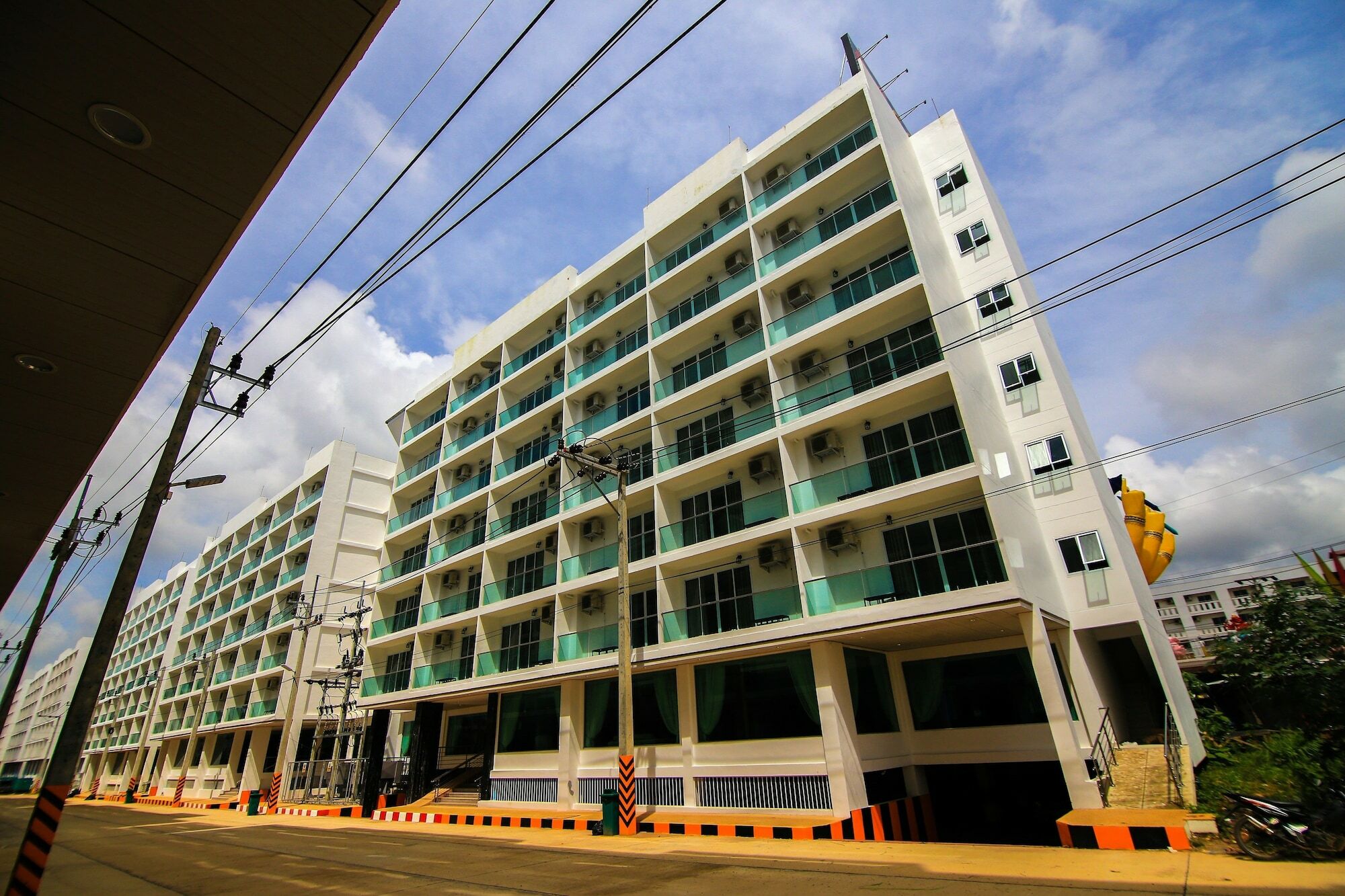 M Soho Danok Sadao Exterior foto
